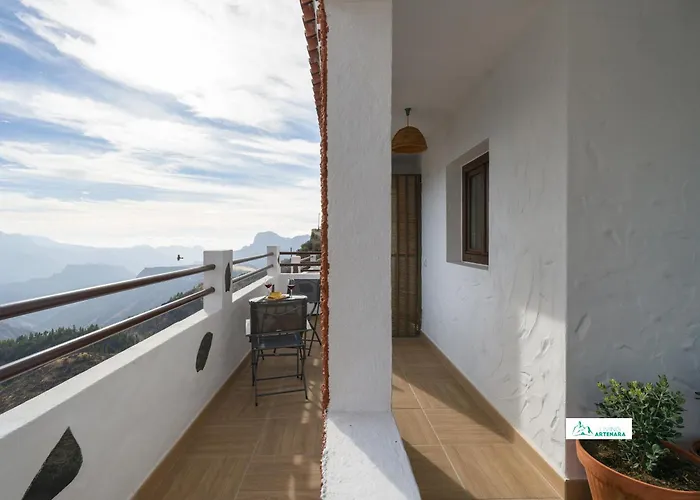 Living - Cave House & Silence Adults Only