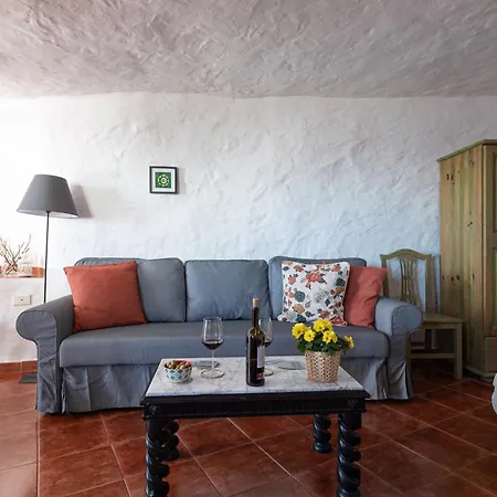 Living - Cave House & Silence Adults Only 아파트 *
