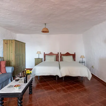 Living - Cave House & Silence Adults Only 아파트