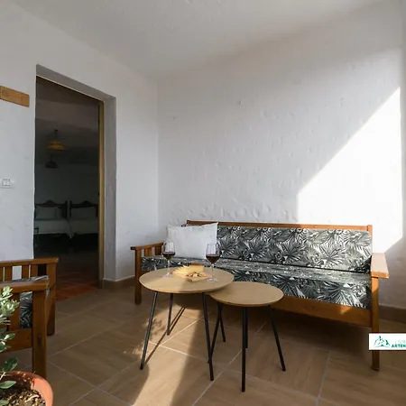 Living - Cave House & Silence Adults Only Lägenhet Artenara