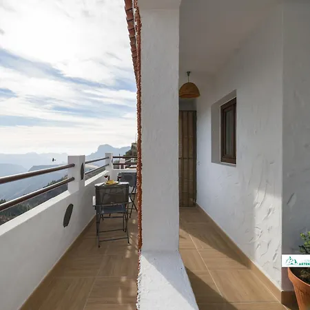 Living - Cave House & Silence Adults Only